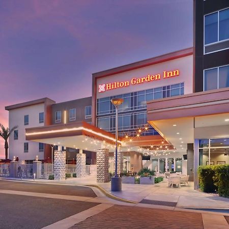 Hilton Garden Inn Chandler Downtown Ngoại thất bức ảnh