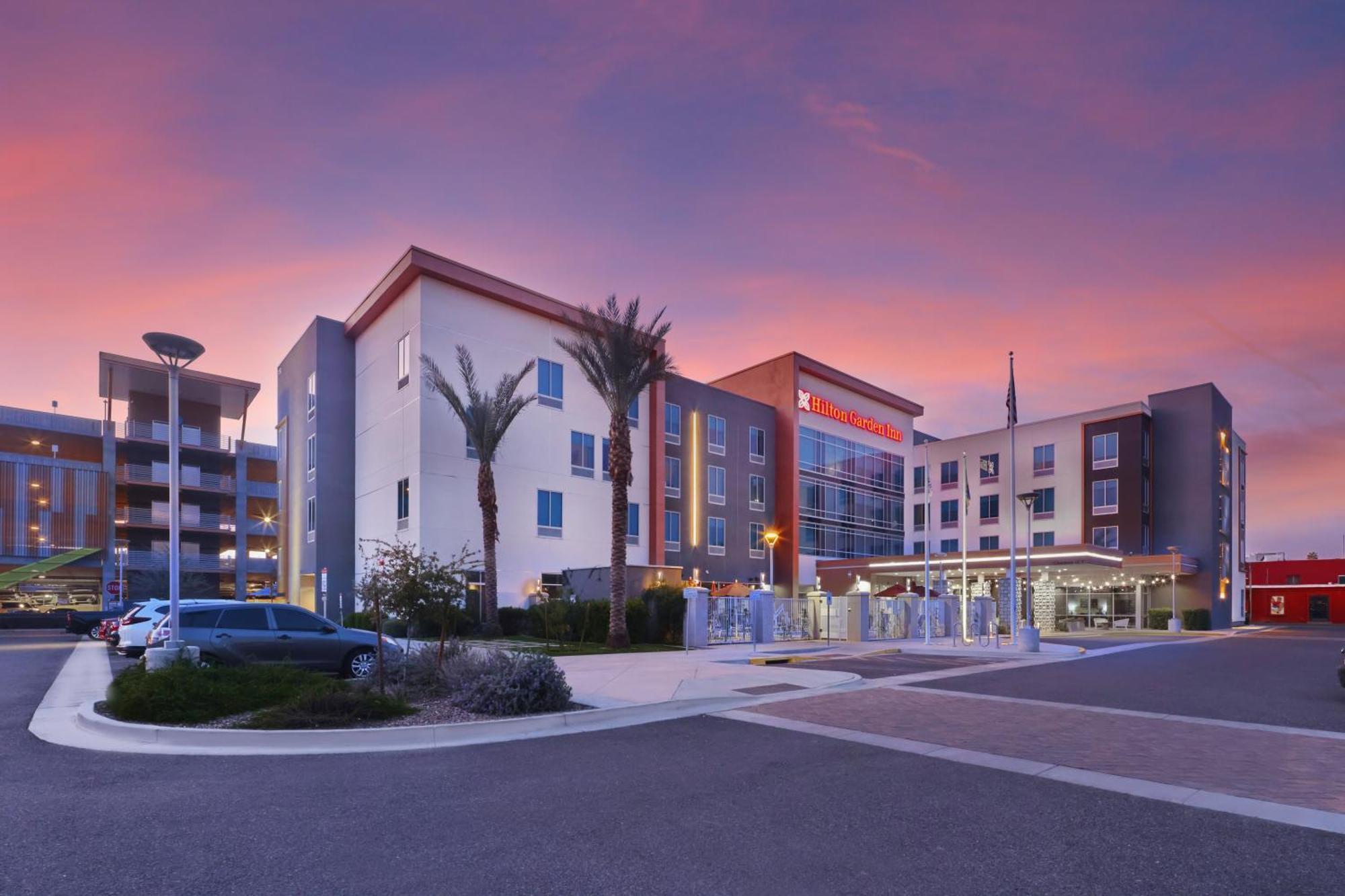 Hilton Garden Inn Chandler Downtown Ngoại thất bức ảnh