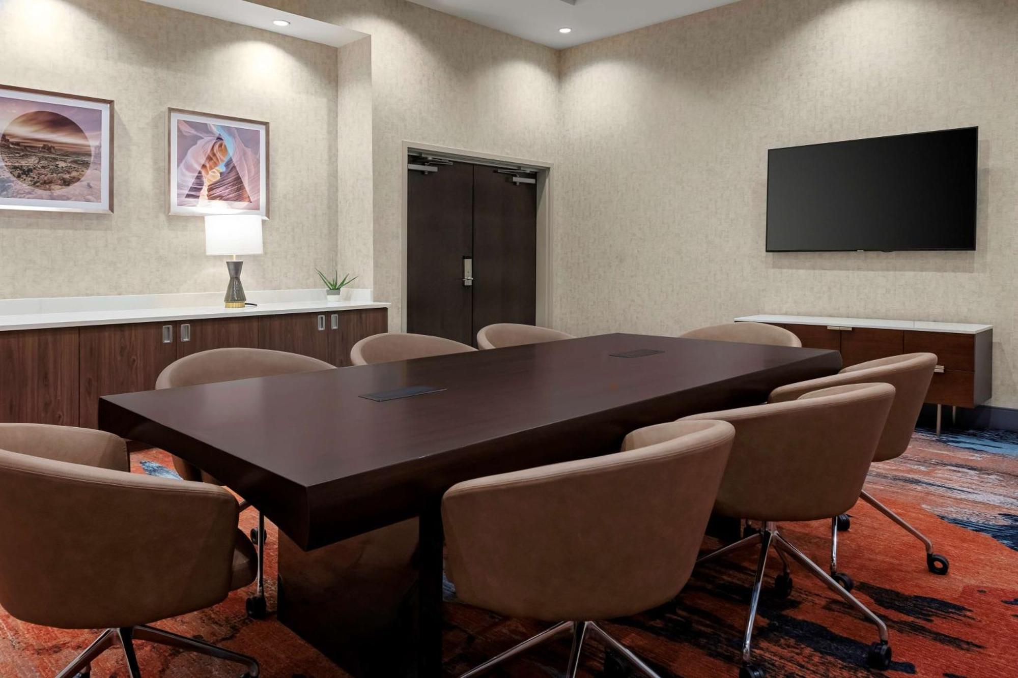 Hilton Garden Inn Chandler Downtown Ngoại thất bức ảnh