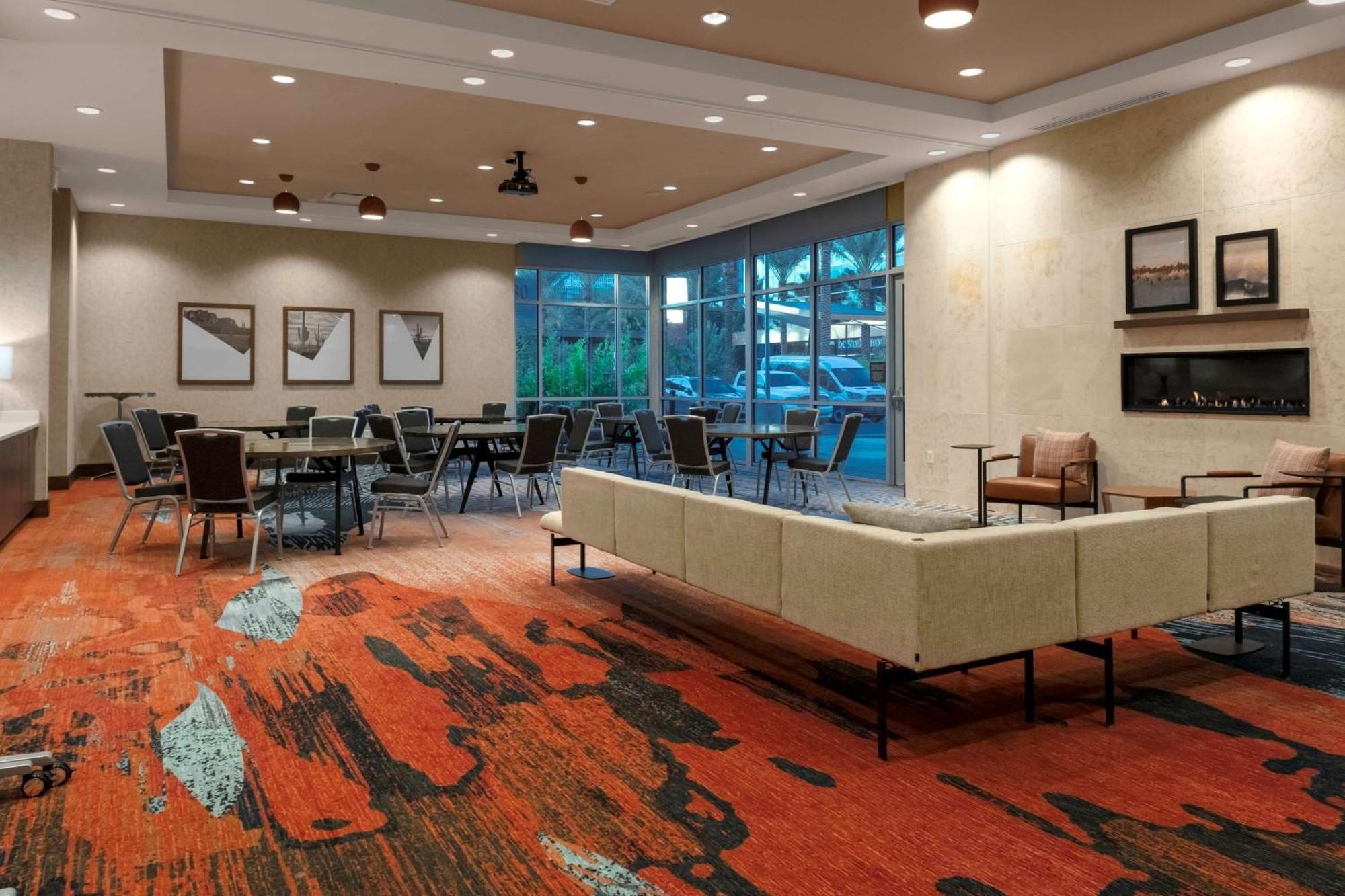 Hilton Garden Inn Chandler Downtown Ngoại thất bức ảnh